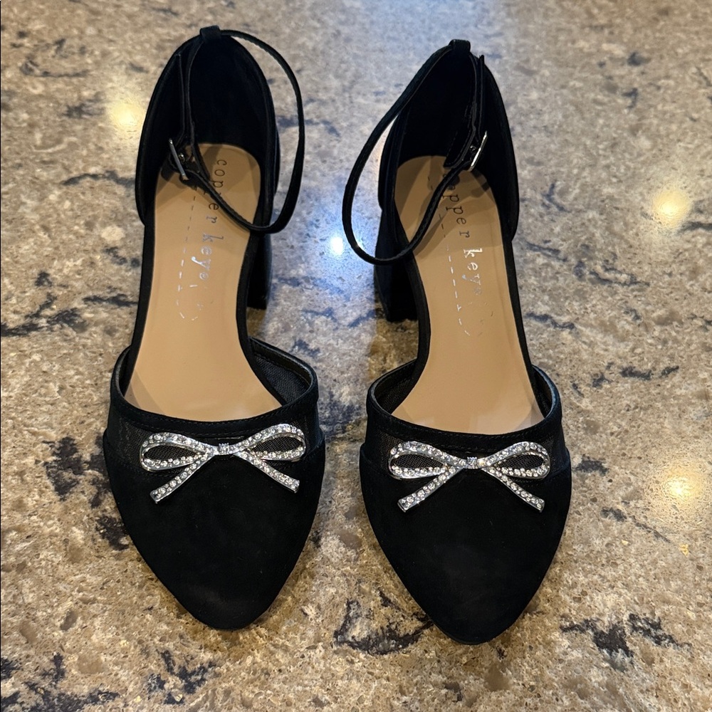 Copper Key Black Flats with Silver Bow Accent Girls Size 5M